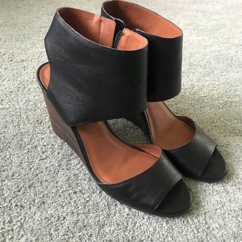 Lucky brand wedges *genuine leather*
